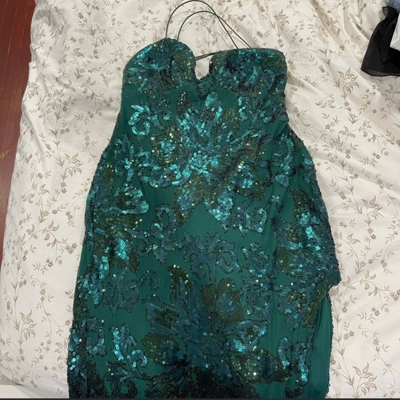 Emerald juniors sequin gown/ dress - Picture 3 of 16